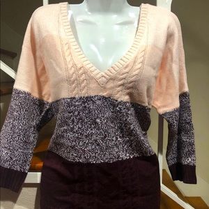 New York & Co V neck top